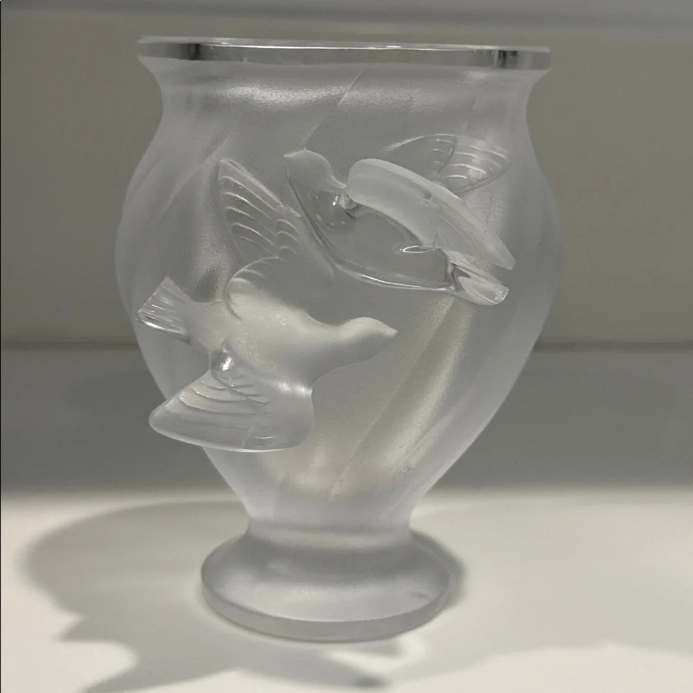 LALIQUE France Rosine Frosted Glass Vase with 3D Dove Design